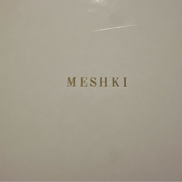 NIB Meshki Milly Faux Leather Wrap Around Heels Cream Color. Size 38 or 7.5 - Picture 5 of 5